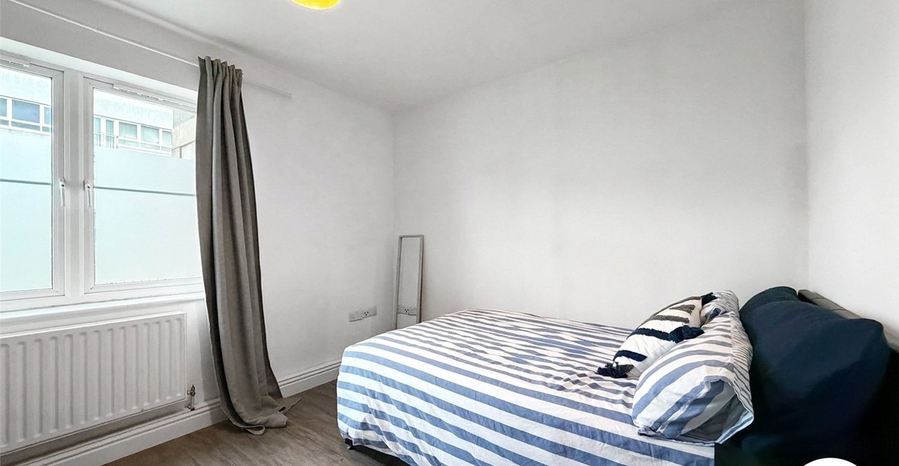 1 bedroom property to rent in Plumstead | 