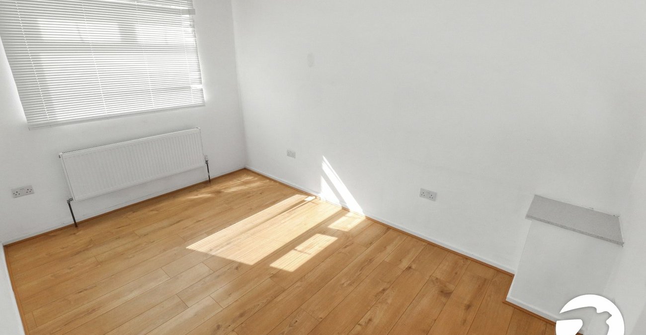 3 bedroom property to rent in London | 