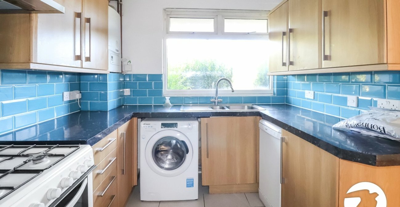 3 bedroom property to rent in London | 