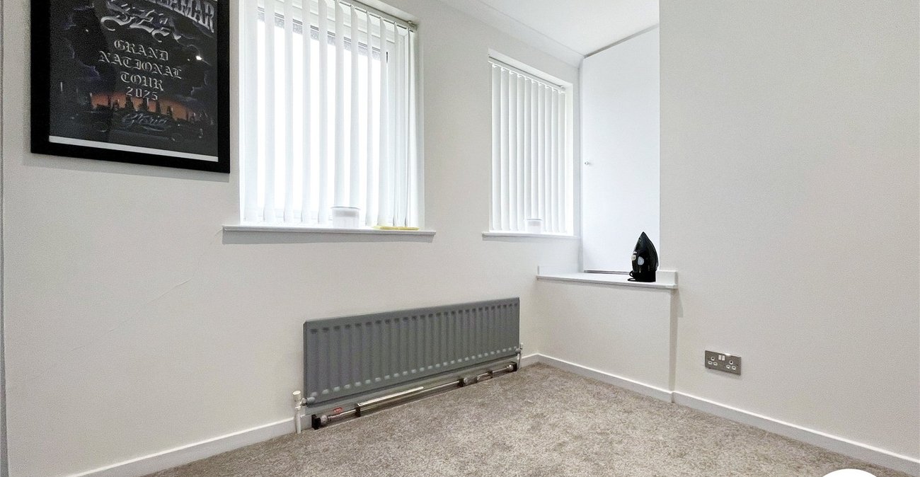 2 bedroom house to rent in Chatham | Robinson Michael & Jackson