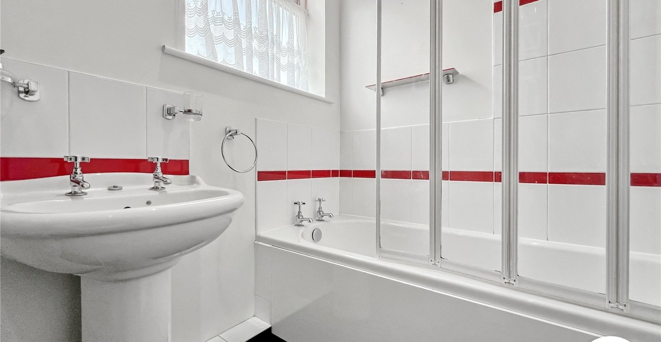 4 bedroom house to rent in Gillingham | Robinson Michael & Jackson