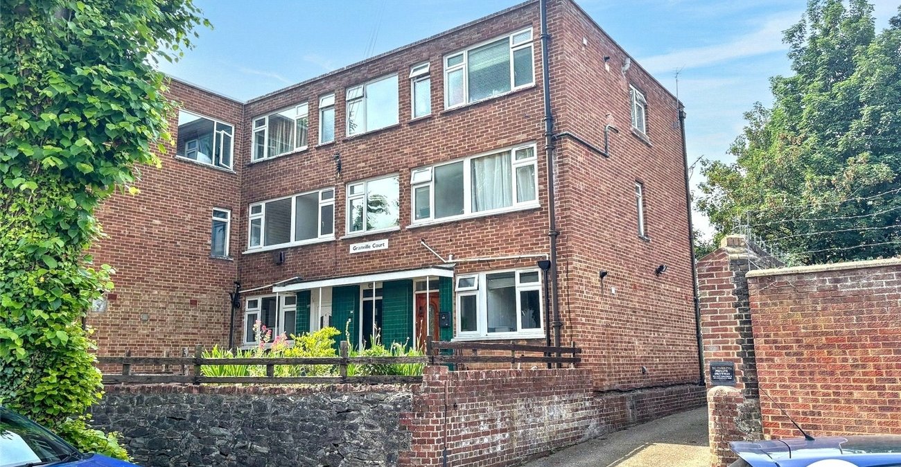 2 bedroom property to rent in Maidstone | Robinson Michael & Jackson