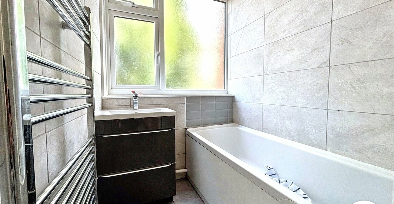 2 bedroom property to rent in Maidstone | Robinson Michael & Jackson