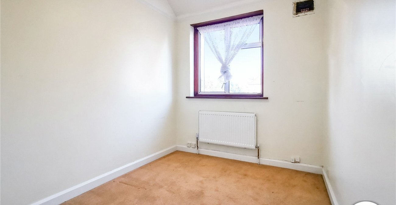 3 bedroom house to rent in London | Robinson Jackson