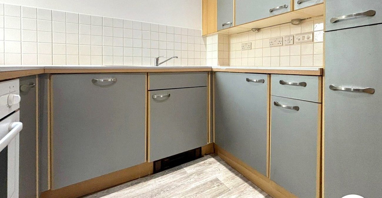 2 bedroom property to rent in Gillingham | Robinson Michael & Jackson