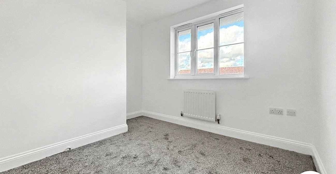 2 bedroom property to rent in Gillingham | Robinson Michael & Jackson