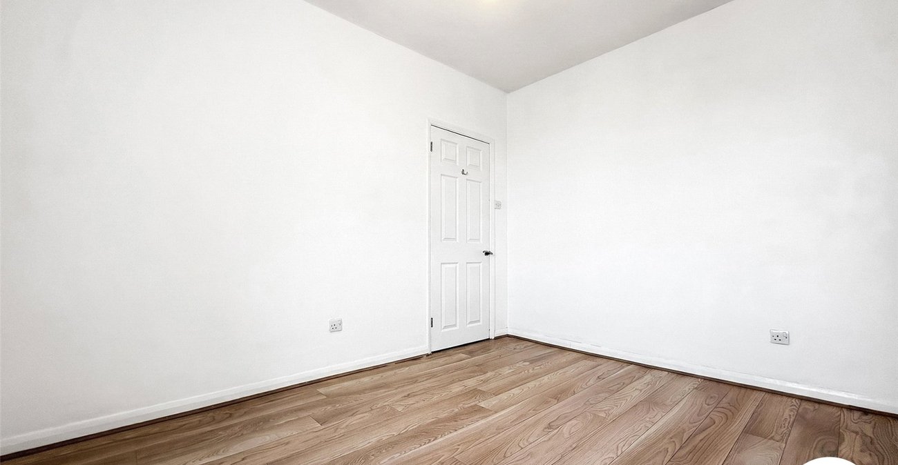 2 bedroom property to rent in London | 