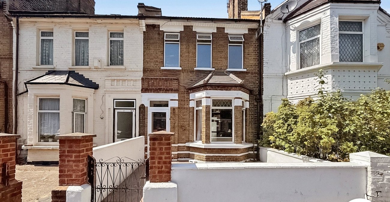 3 bedroom house to rent in London | 