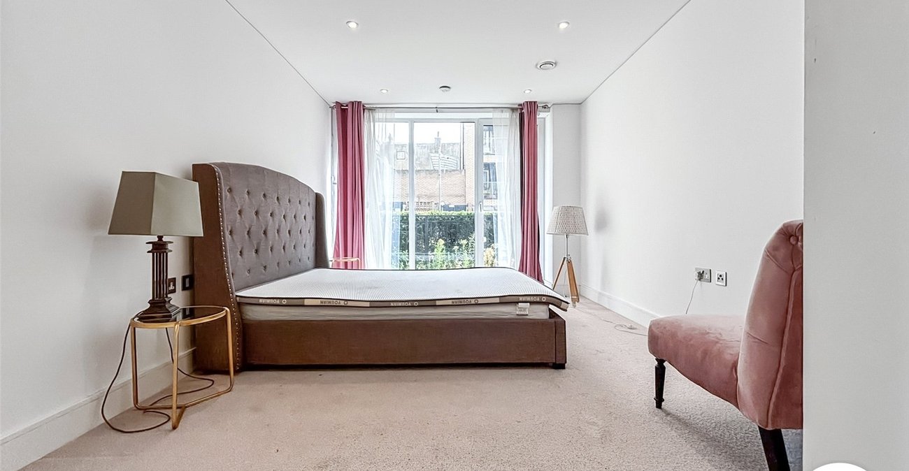 1 bedroom property to rent in London | Robinson Jackson
