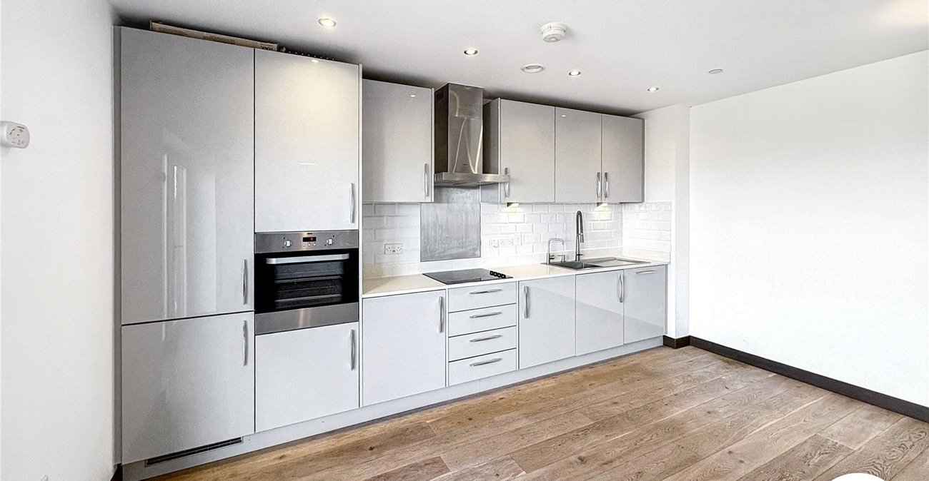 2 bedroom property to rent in Waterhouse Avenue | Robinson Michael & Jackson