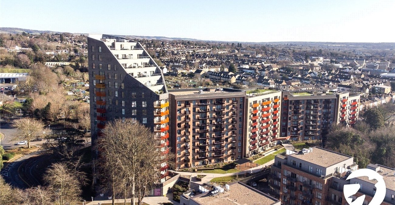 2 bedroom property to rent in Waterhouse Avenue | Robinson Michael & Jackson