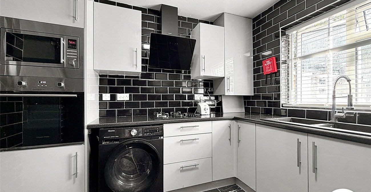 4 bedroom house to rent in Welling | 