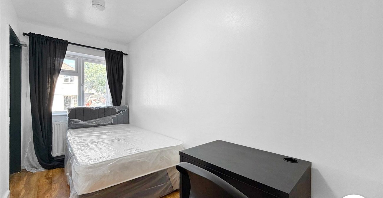 4 bedroom house to rent in Welling | 