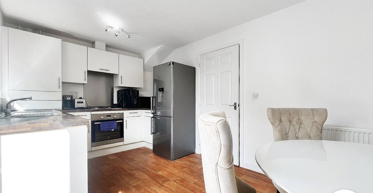 3 bedroom house to rent in Dartford | Robinson Jackson