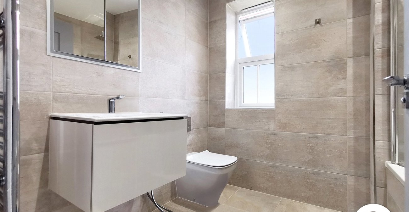 5 bedroom house to rent in Dartford | Robinson Jackson