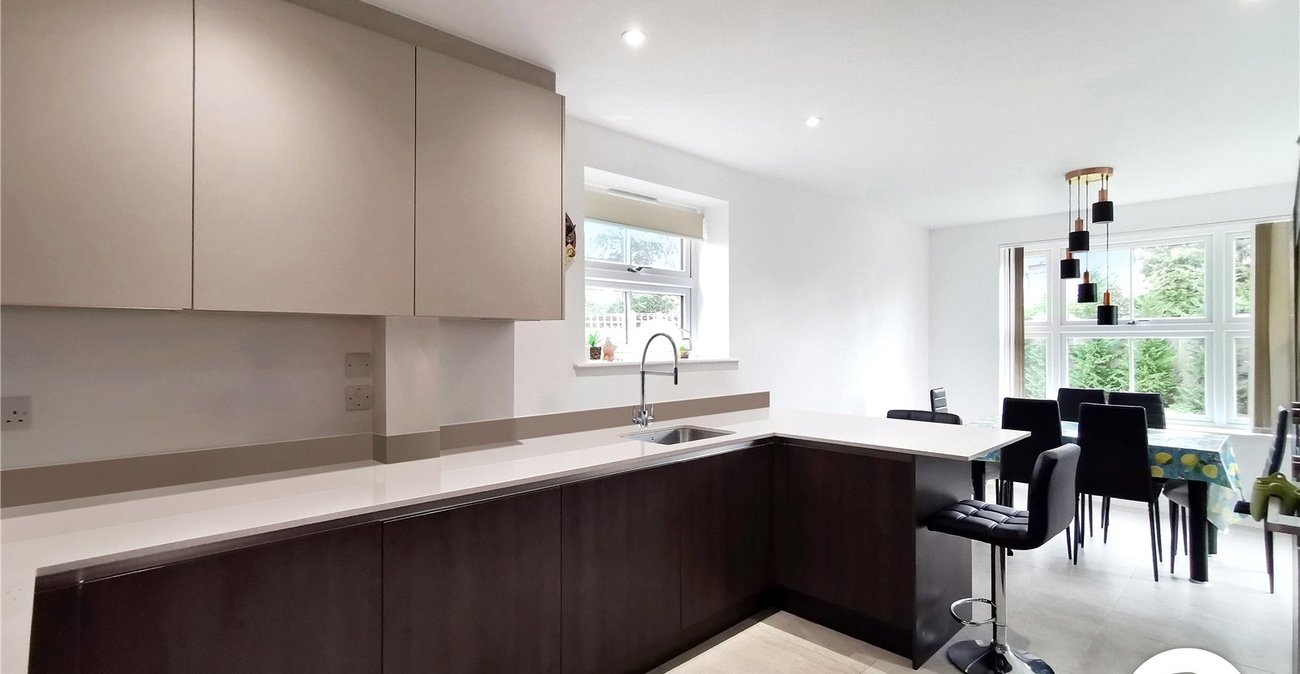 5 bedroom house to rent in Dartford | Robinson Jackson