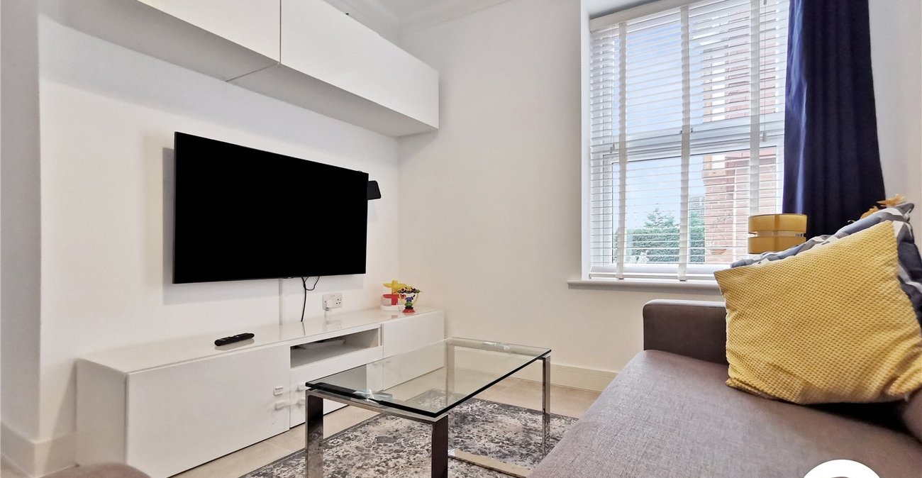 5 bedroom house to rent in Dartford | Robinson Jackson