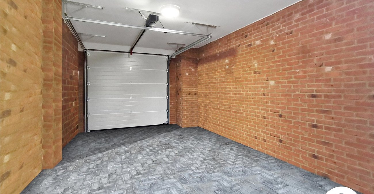 5 bedroom house to rent in Dartford | Robinson Jackson