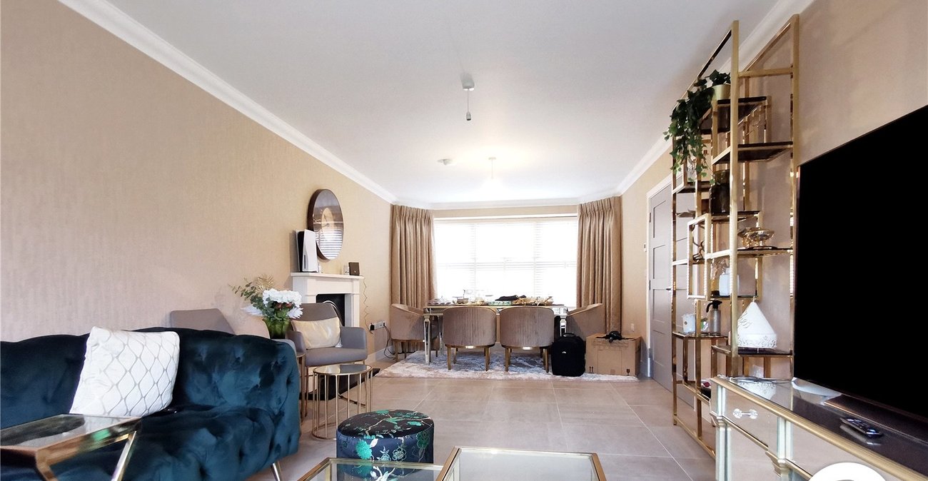 5 bedroom house to rent in Dartford | Robinson Jackson
