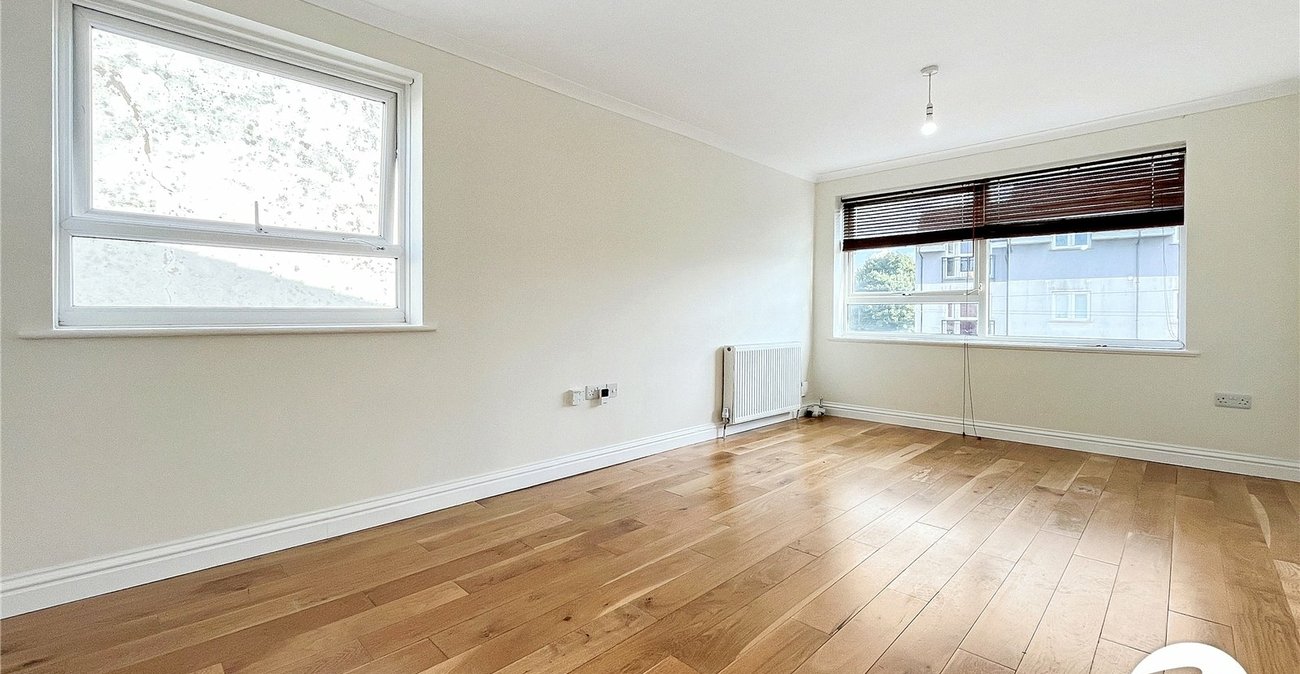 2 bedroom property to rent in Maidstone | Robinson Michael & Jackson