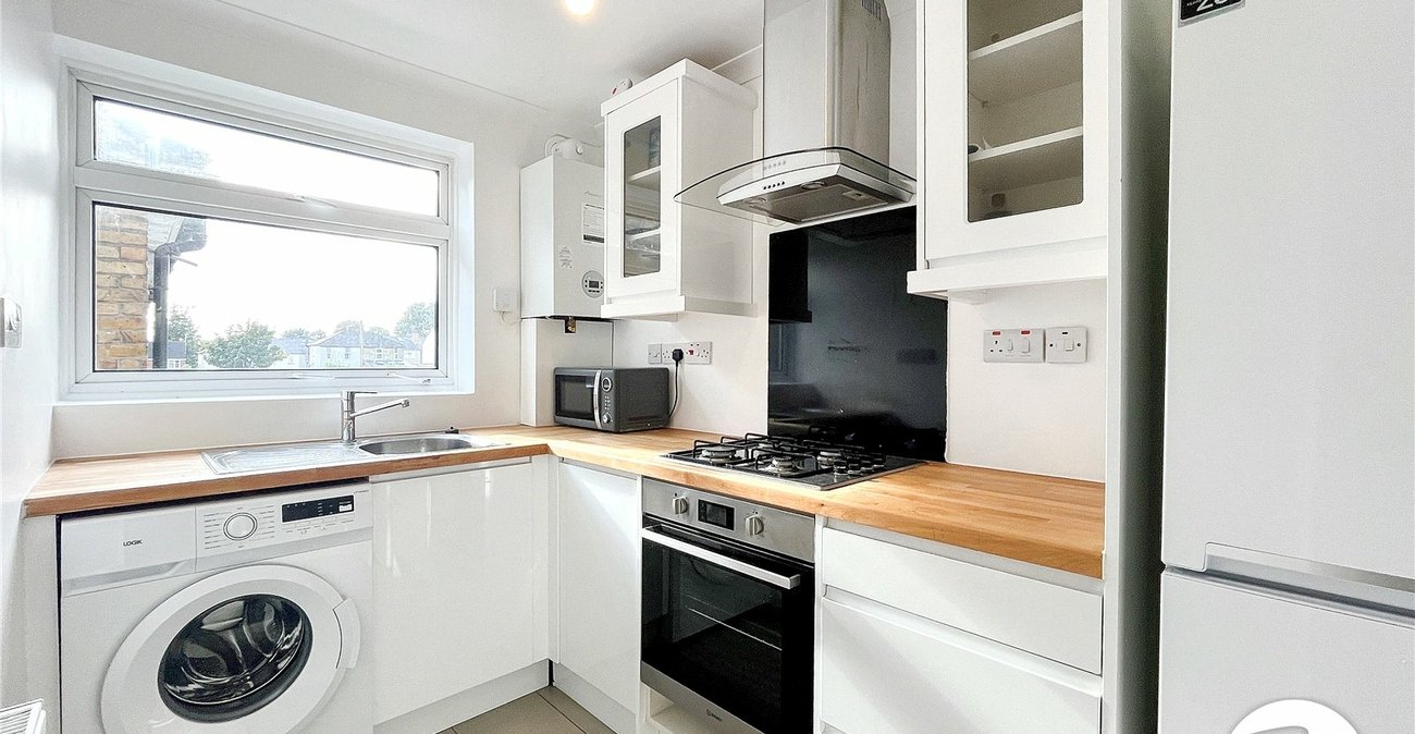 2 bedroom property to rent in Maidstone | Robinson Michael & Jackson