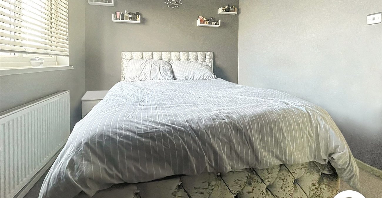 2 bedroom house to rent in Rochester | Robinson Michael & Jackson