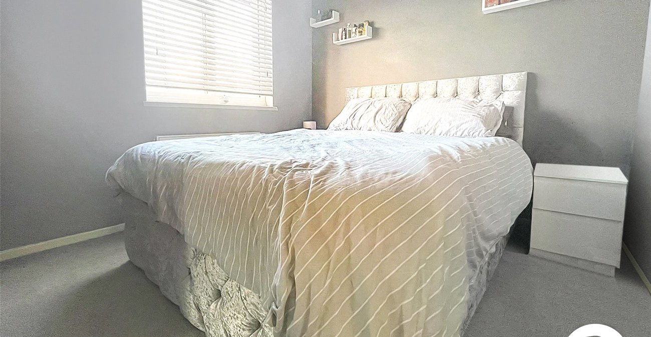 2 bedroom house to rent in Rochester | Robinson Michael & Jackson