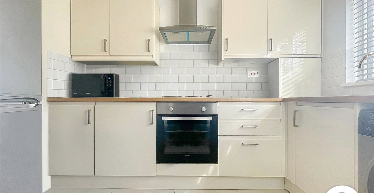 2 bedroom house to rent in Rochester | Robinson Michael & Jackson