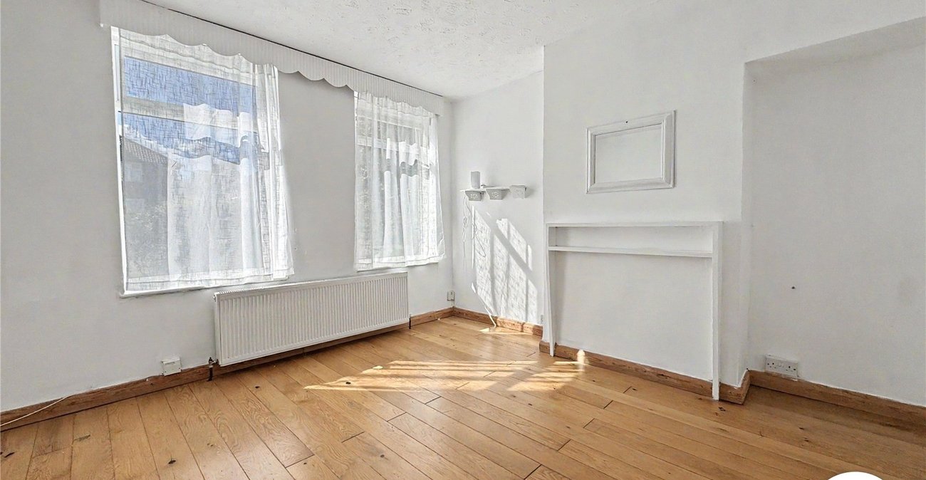 3 bedroom house to rent in Eltham | Robinson Jackson