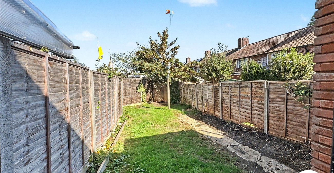 3 bedroom house to rent in Eltham | Robinson Jackson