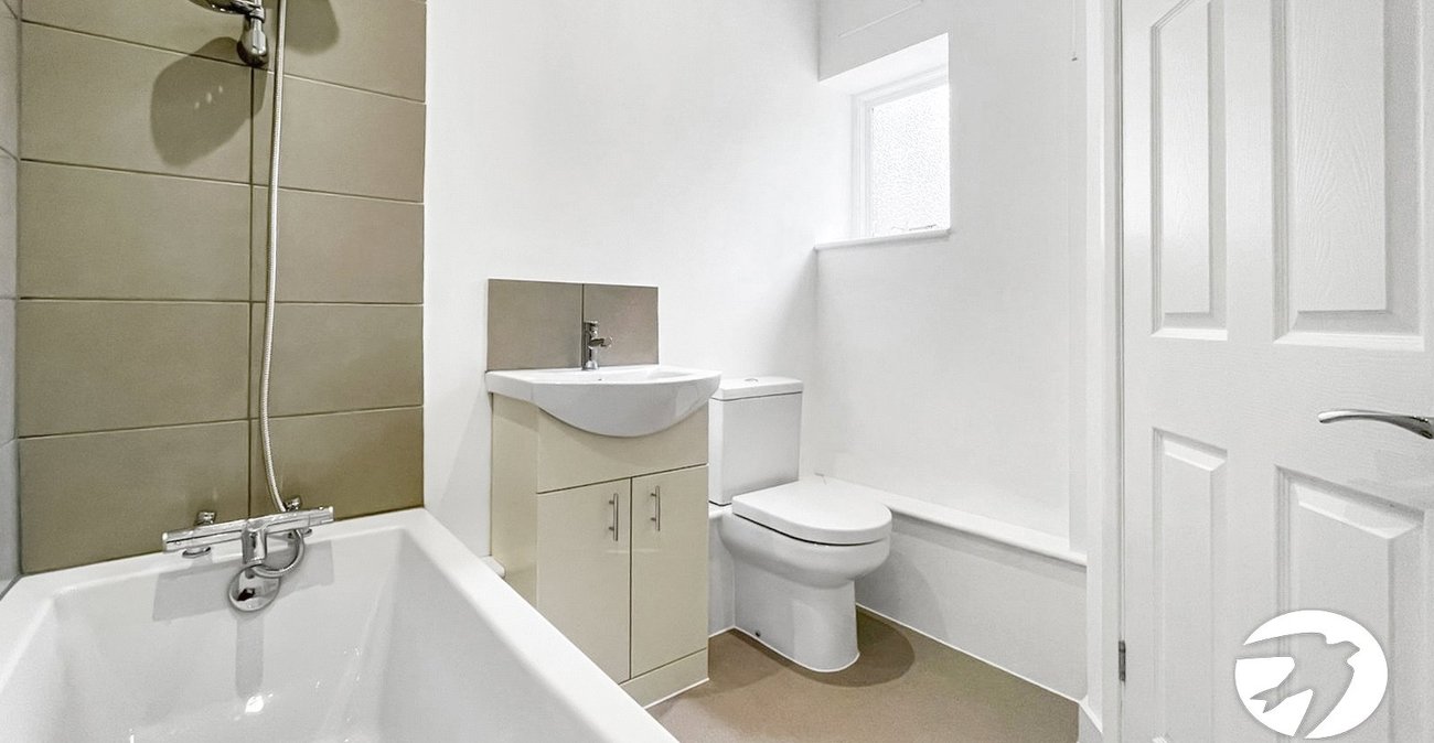 3 bedroom house to rent in Rochester | Robinson Michael & Jackson