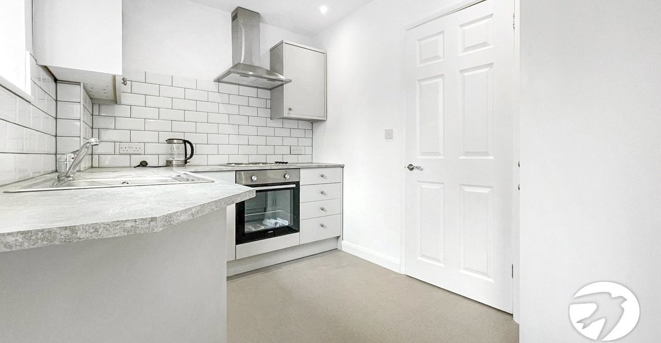 3 bedroom house to rent in Rochester | Robinson Michael & Jackson