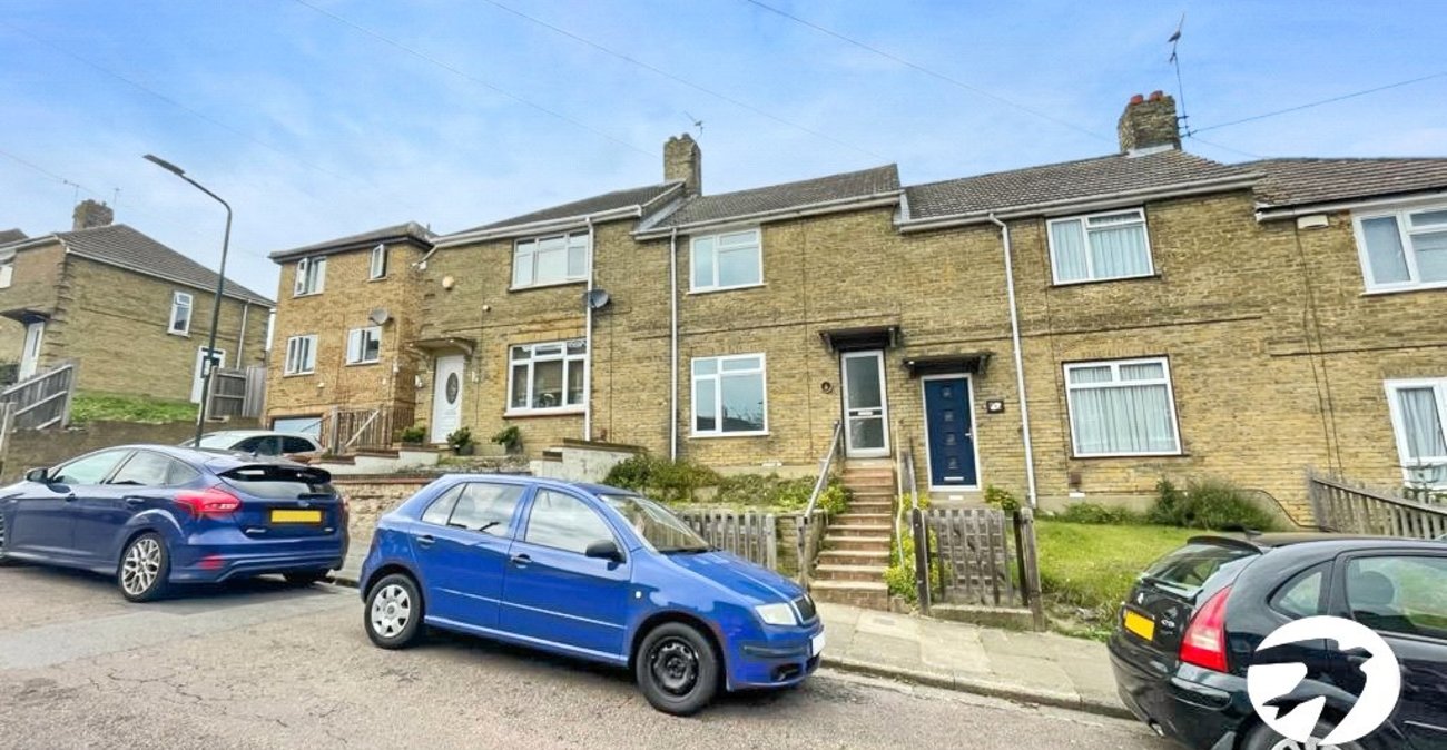 3 bedroom house to rent in Rochester | Robinson Michael & Jackson