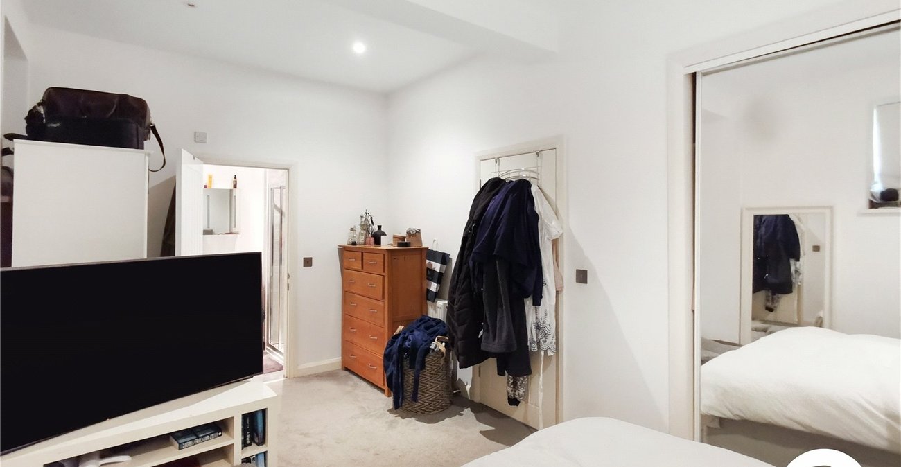 3 bedroom property to rent in Stansted | Robinson Jackson