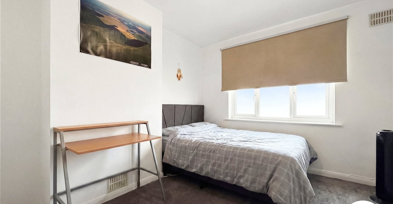 1 bedroom property to rent in Rochester | Robinson Michael & Jackson