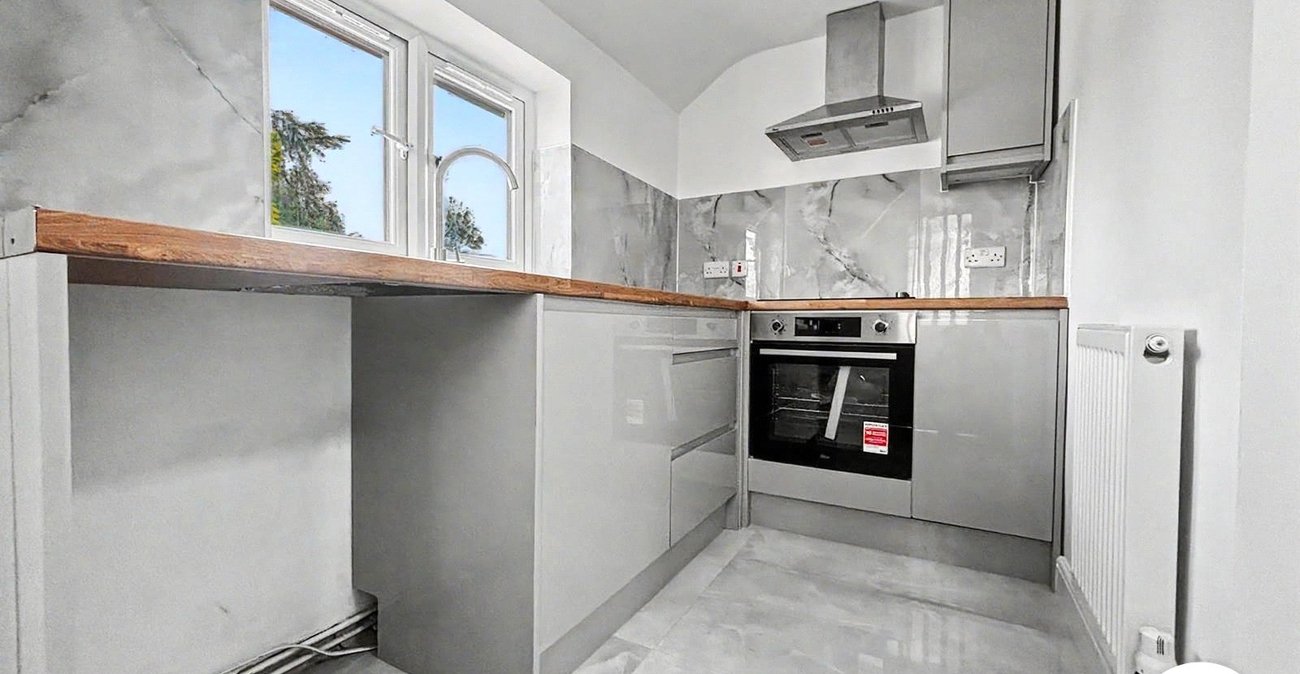 3 bedroom house to rent in Dartford | Robinson Jackson