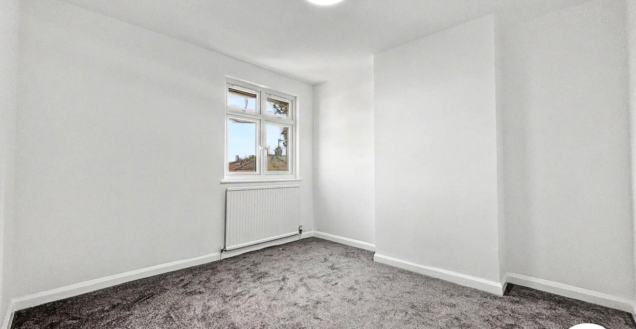 3 bedroom house to rent in Dartford | Robinson Jackson