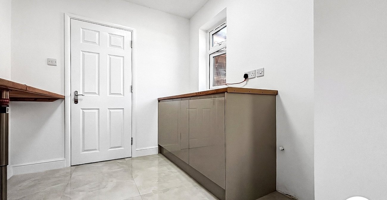 3 bedroom house to rent in Dartford | Robinson Jackson