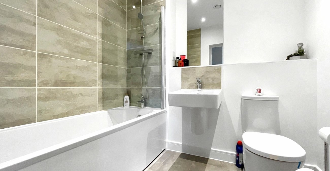 2 bedroom property to rent in Sittingbourne | Robinson Michael & Jackson