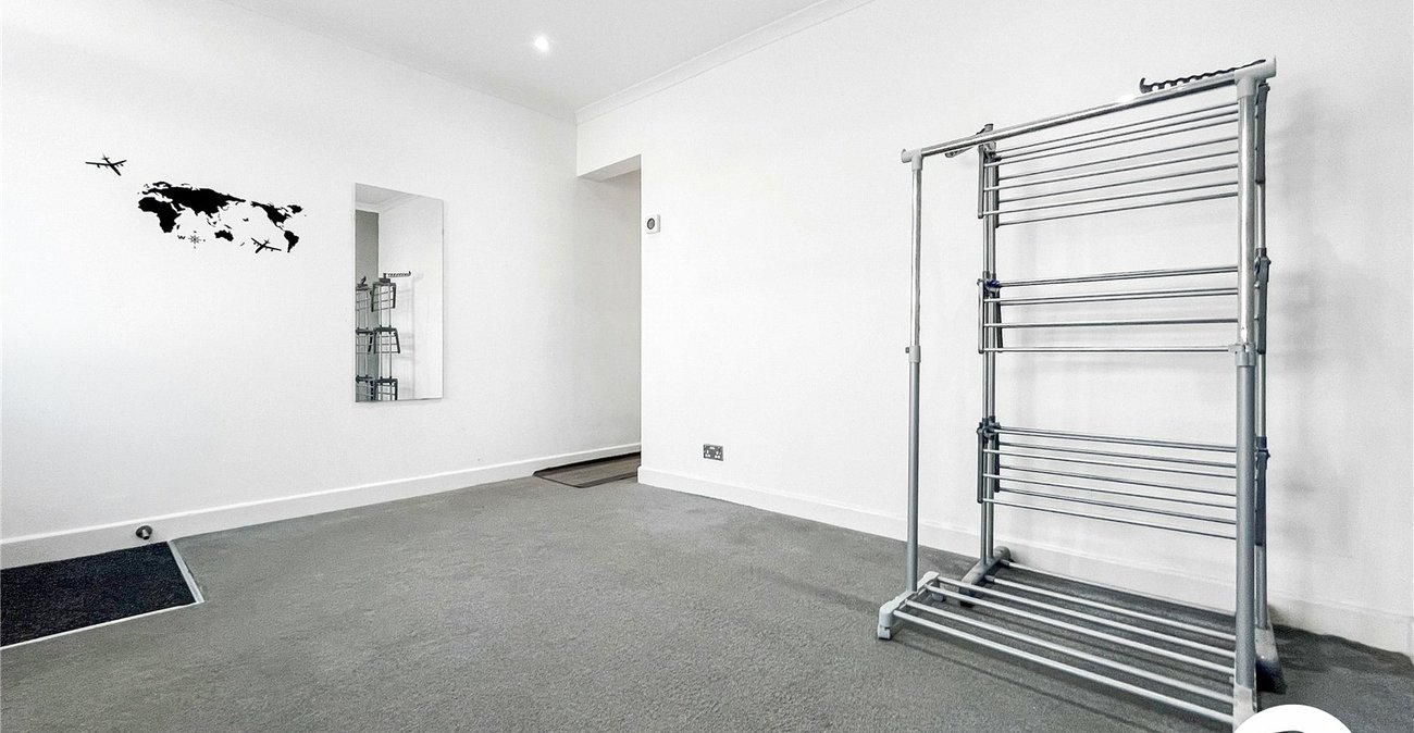 2 bedroom house to rent in Chatham | Robinson Michael & Jackson