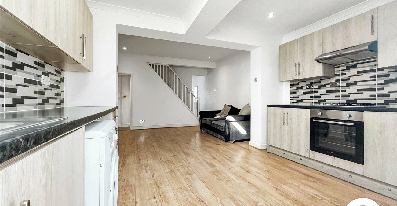 2 bedroom house to rent in Chatham | Robinson Michael & Jackson