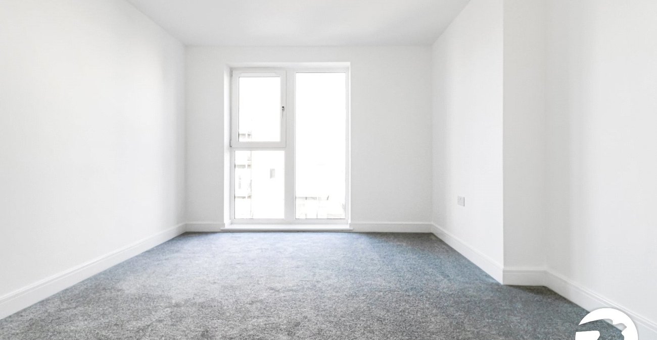 2 bedroom property to rent in Castle Hill Drive | Robinson Michael & Jackson