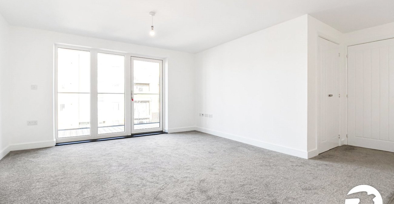 2 bedroom property to rent in Castle Hill Drive | Robinson Michael & Jackson