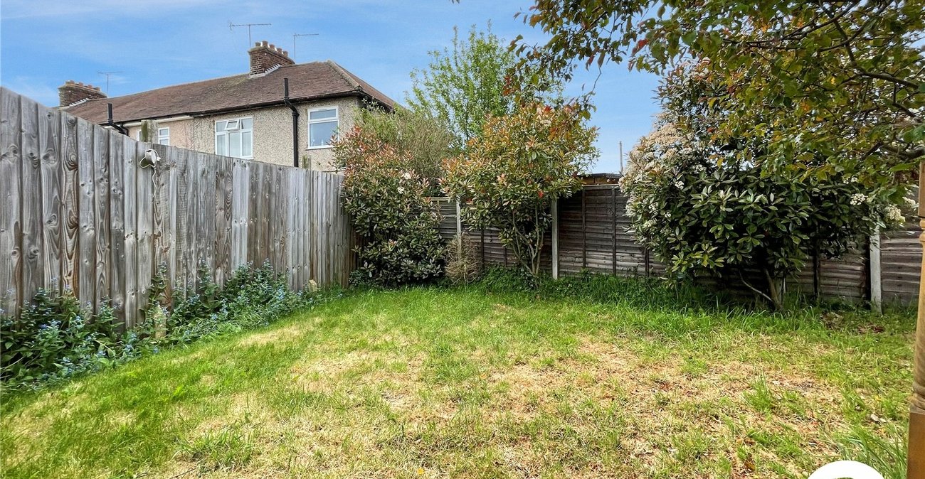 4 bedroom bungalow to rent in Bexleyheath | Robinson Jackson