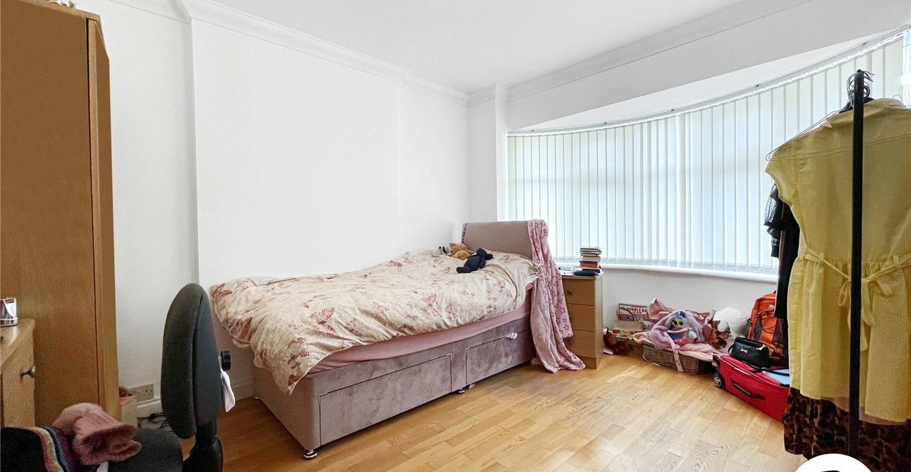 4 bedroom bungalow to rent in Bexleyheath | Robinson Jackson