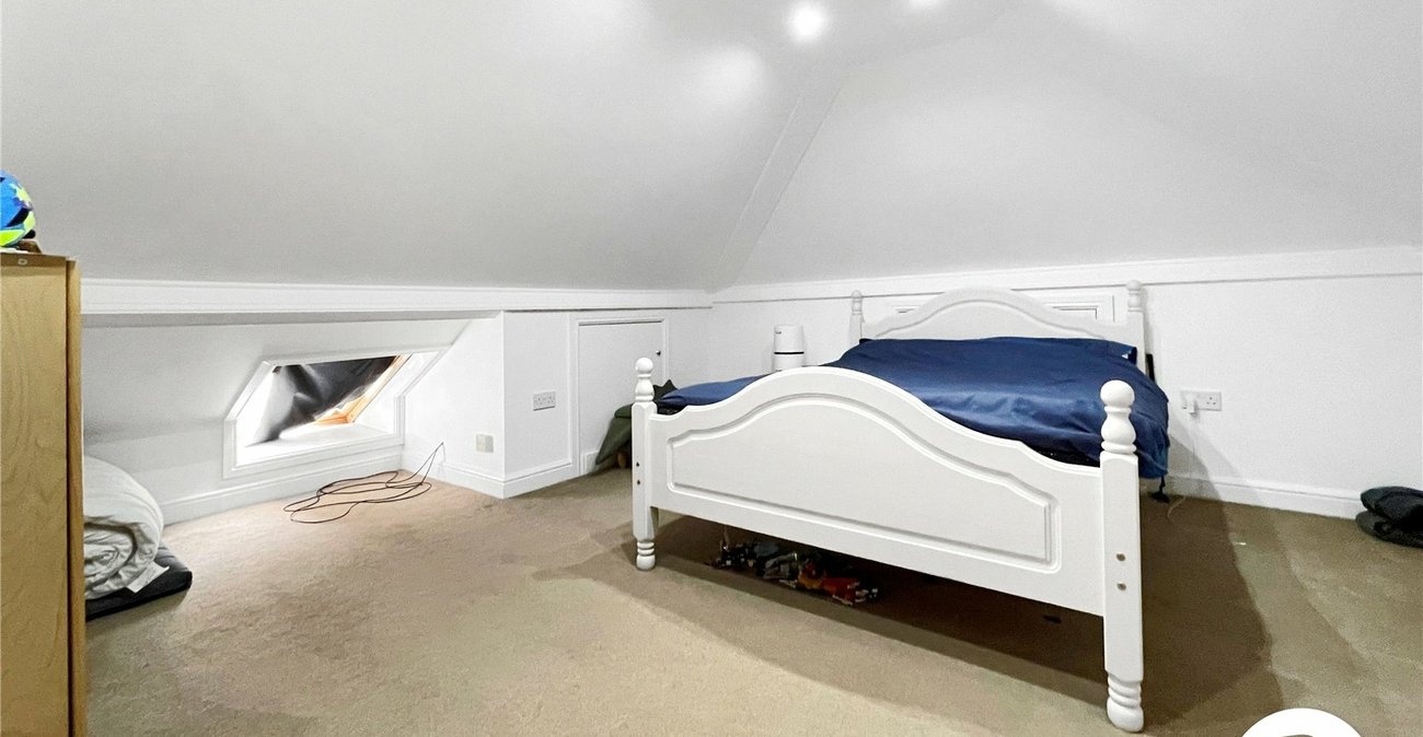 4 bedroom bungalow to rent in Bexleyheath | Robinson Jackson