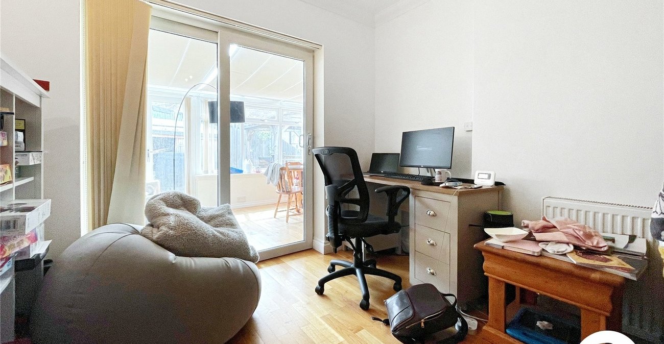 4 bedroom bungalow to rent in Bexleyheath | Robinson Jackson