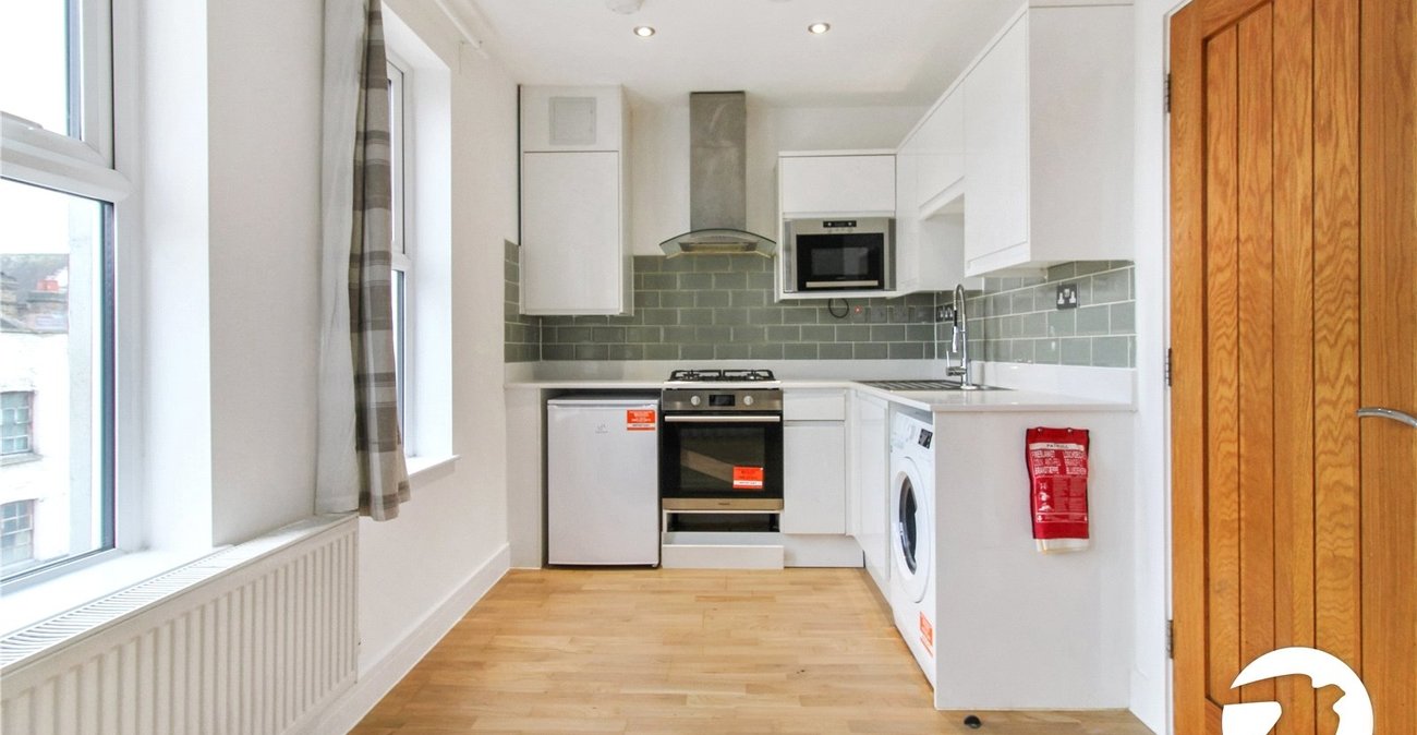 1 bedroom property to rent in Bromley | Robinson Jackson