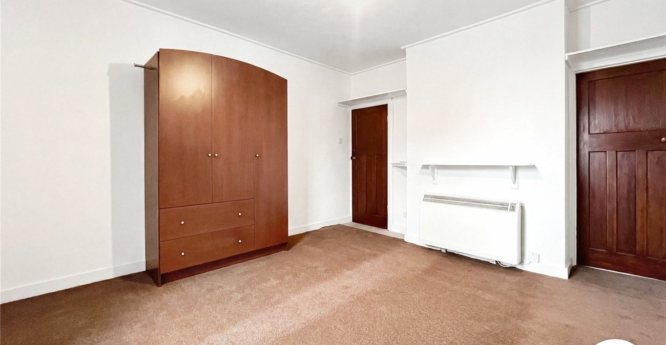 property to rent in Newington | Robinson Michael & Jackson