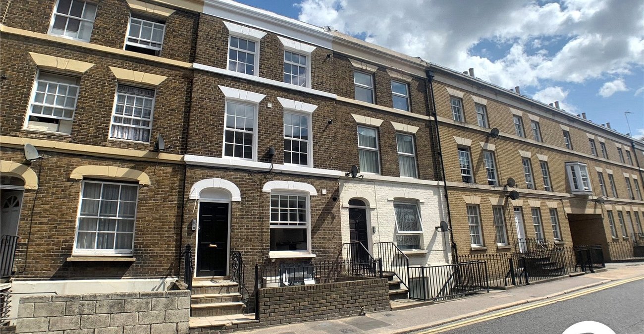 1 bedroom property to rent in Rochester | Robinson Michael & Jackson